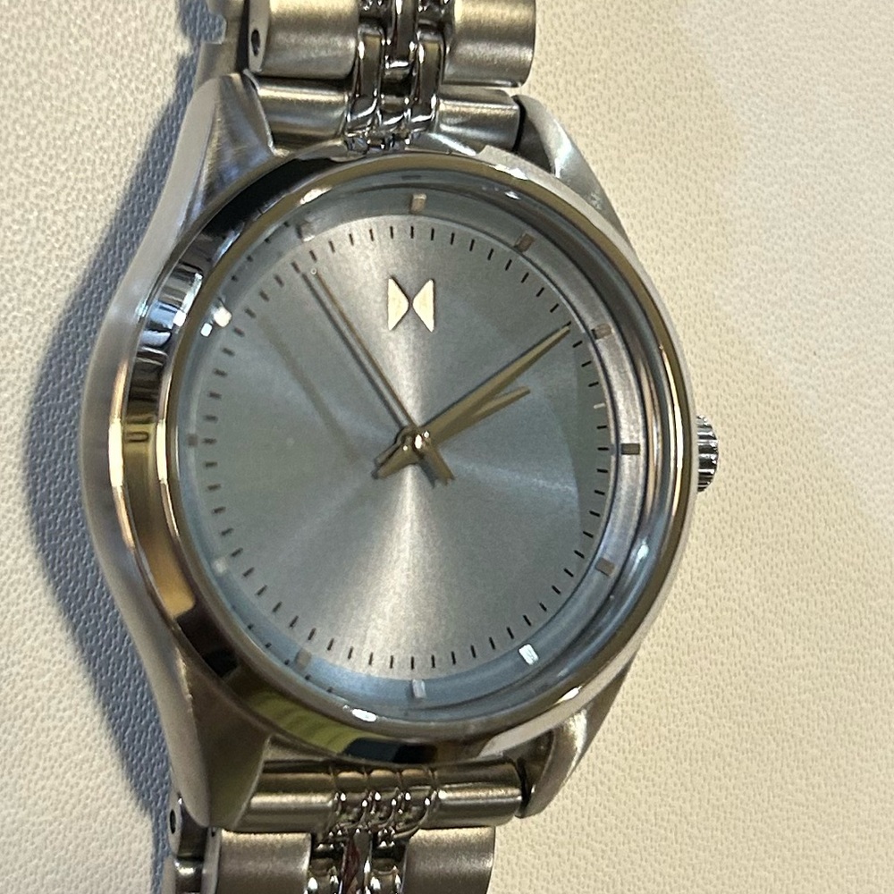 MVMT Rise Watch With 30mm SkyBlue Face With Silver Bracelet - Picture 2 of 11